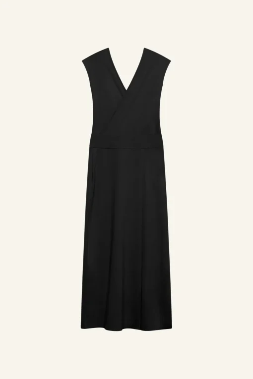Seaside Dress Classics