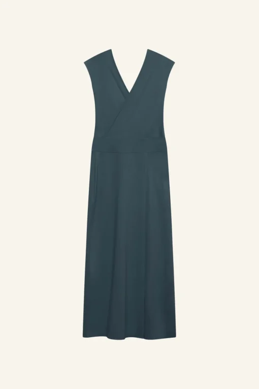 Seaside Dress Classics