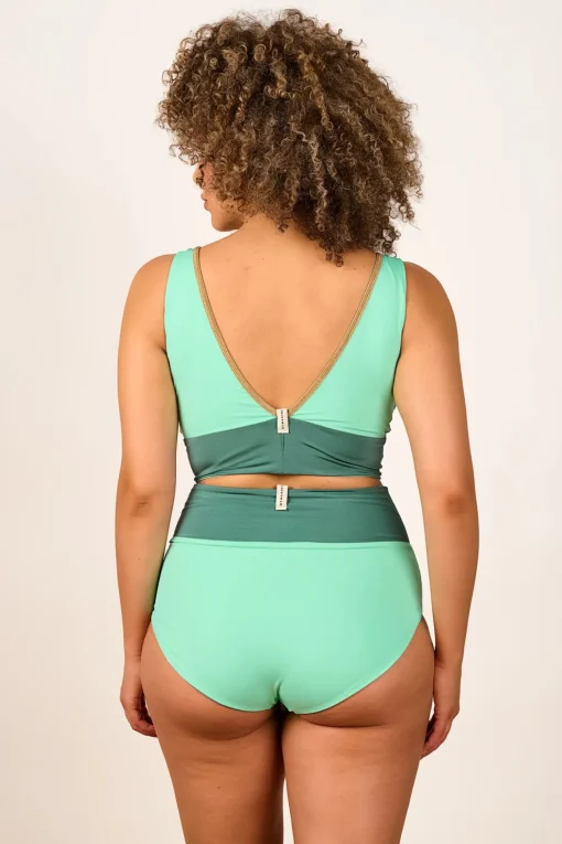 Yoga Top Shine '25